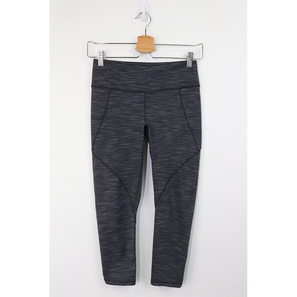 Patagonia‎ Centered Crops Mid Rise Cropped Capri Leggings Space Dye Gray Small - Picture 3 of 8